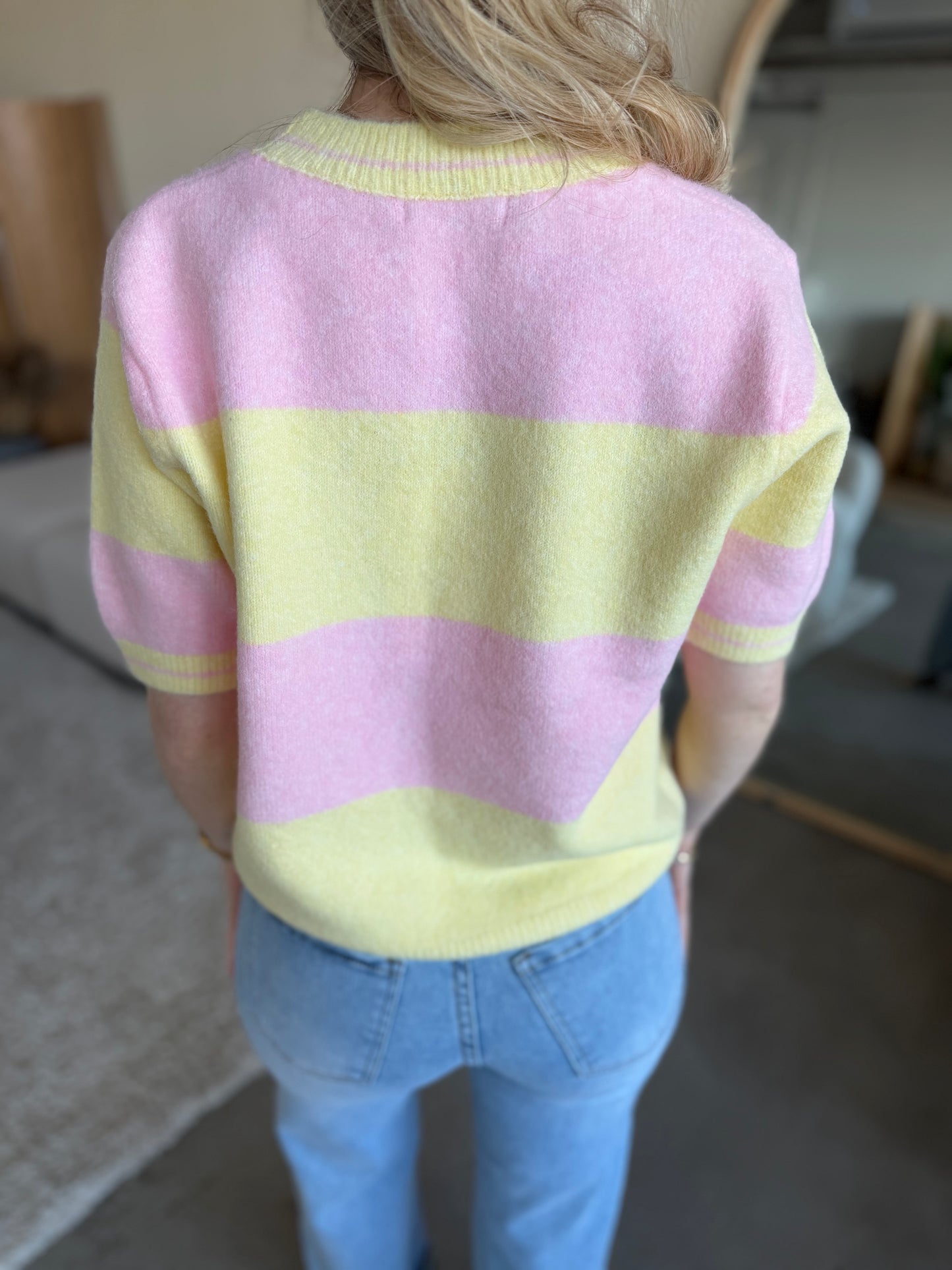 Sweter damski pastelowy w paski Dolce żółty