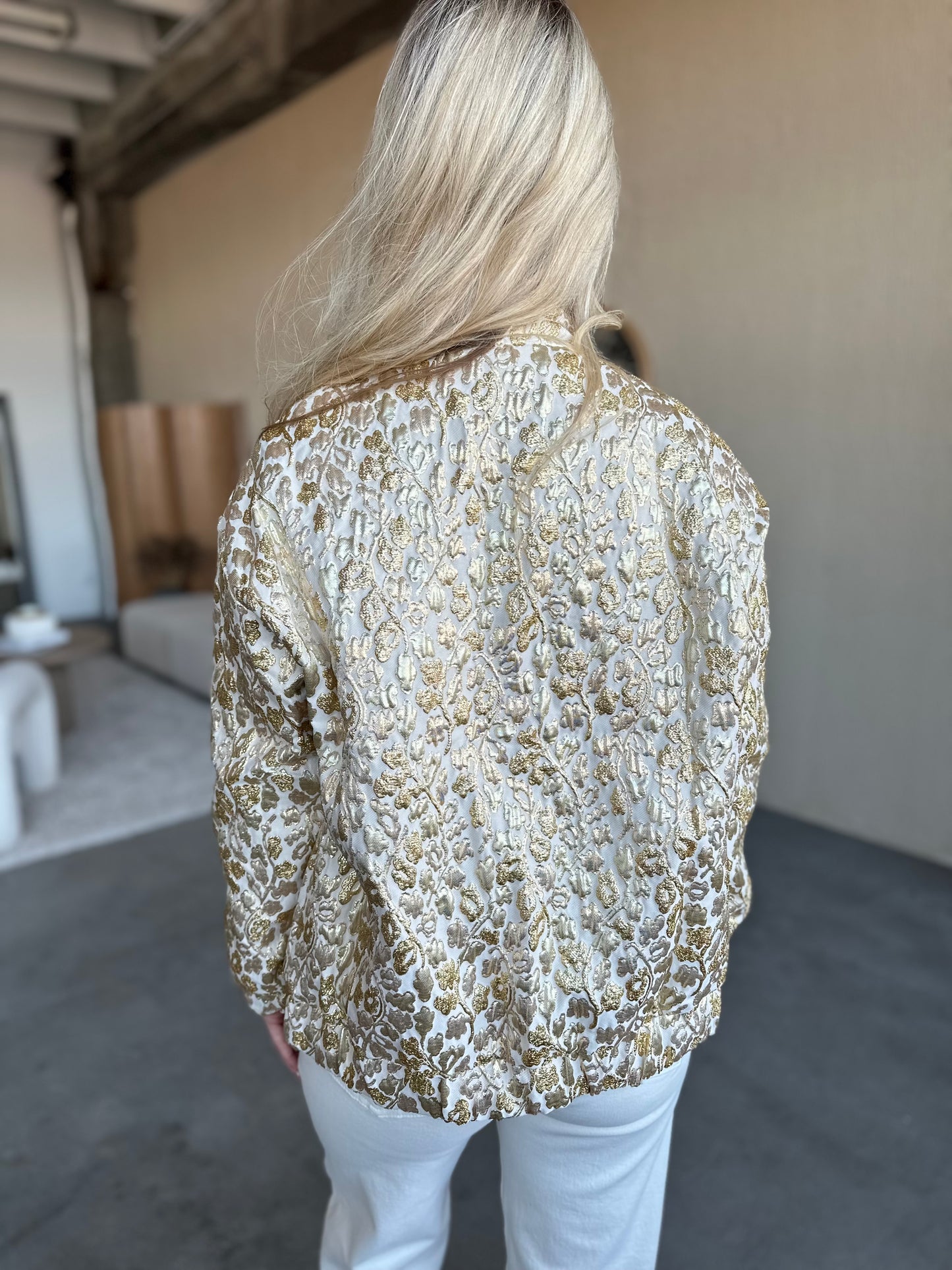 Kurtka damska w kwiaty Glow Bomber złota