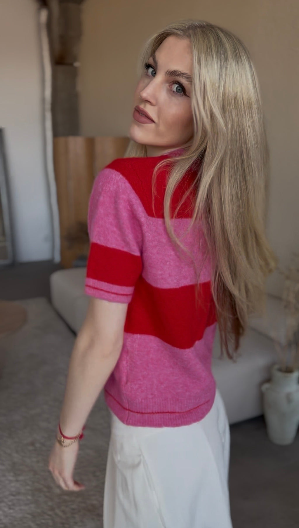 Sweter damski pastelowy w paski Dolce czerwony