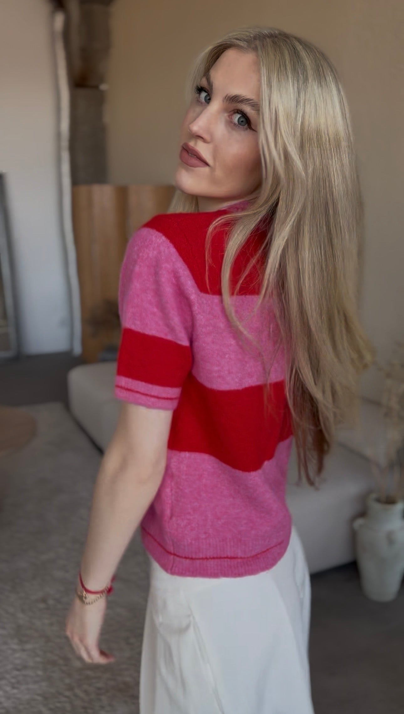 Sweter damski pastelowy w paski Dolce czerwony