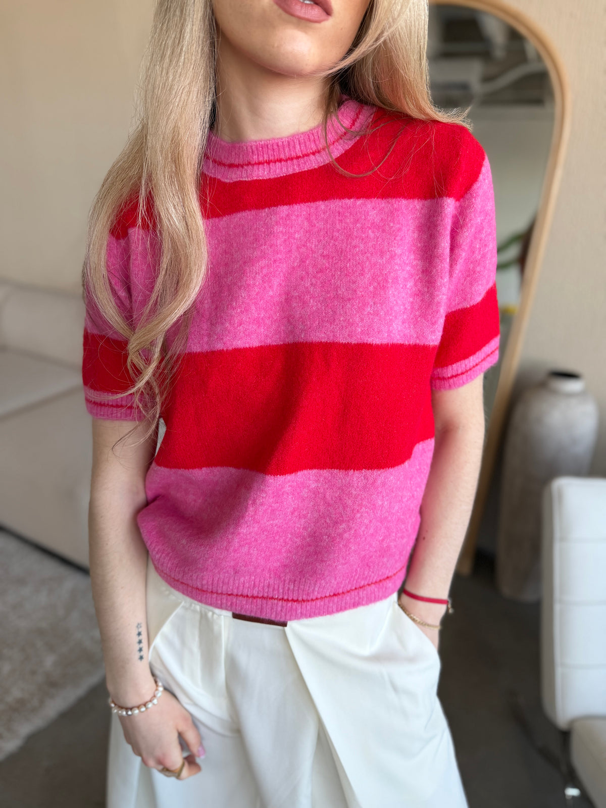 Sweter damski pastelowy w paski Dolce czerwony