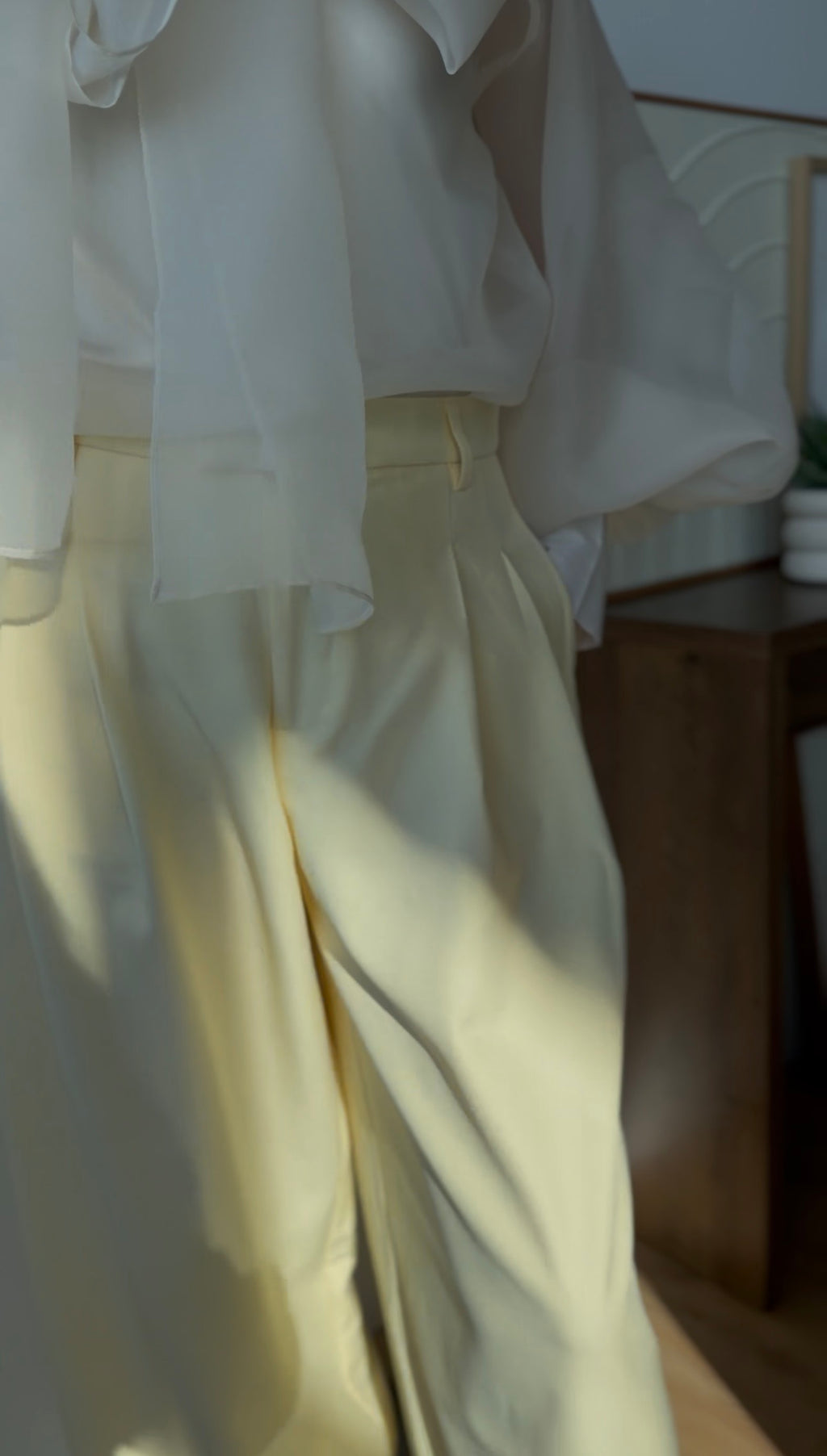 Spodnie damskie wide leg z wysokim stanem Sunny Elegance żółte