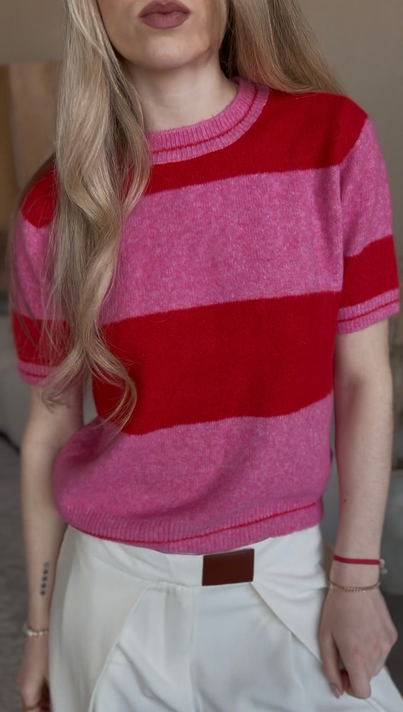 Sweter damski pastelowy w paski Dolce czerwony