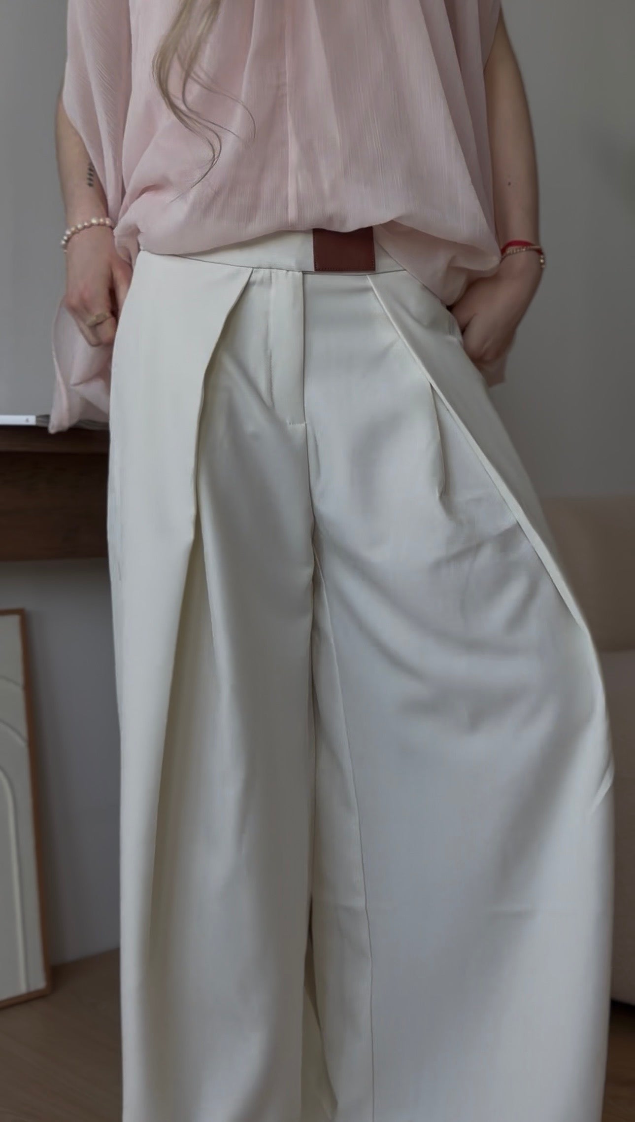 Spodnie damskie wide leg z wysokim stanem Creamy Elegance kremowe