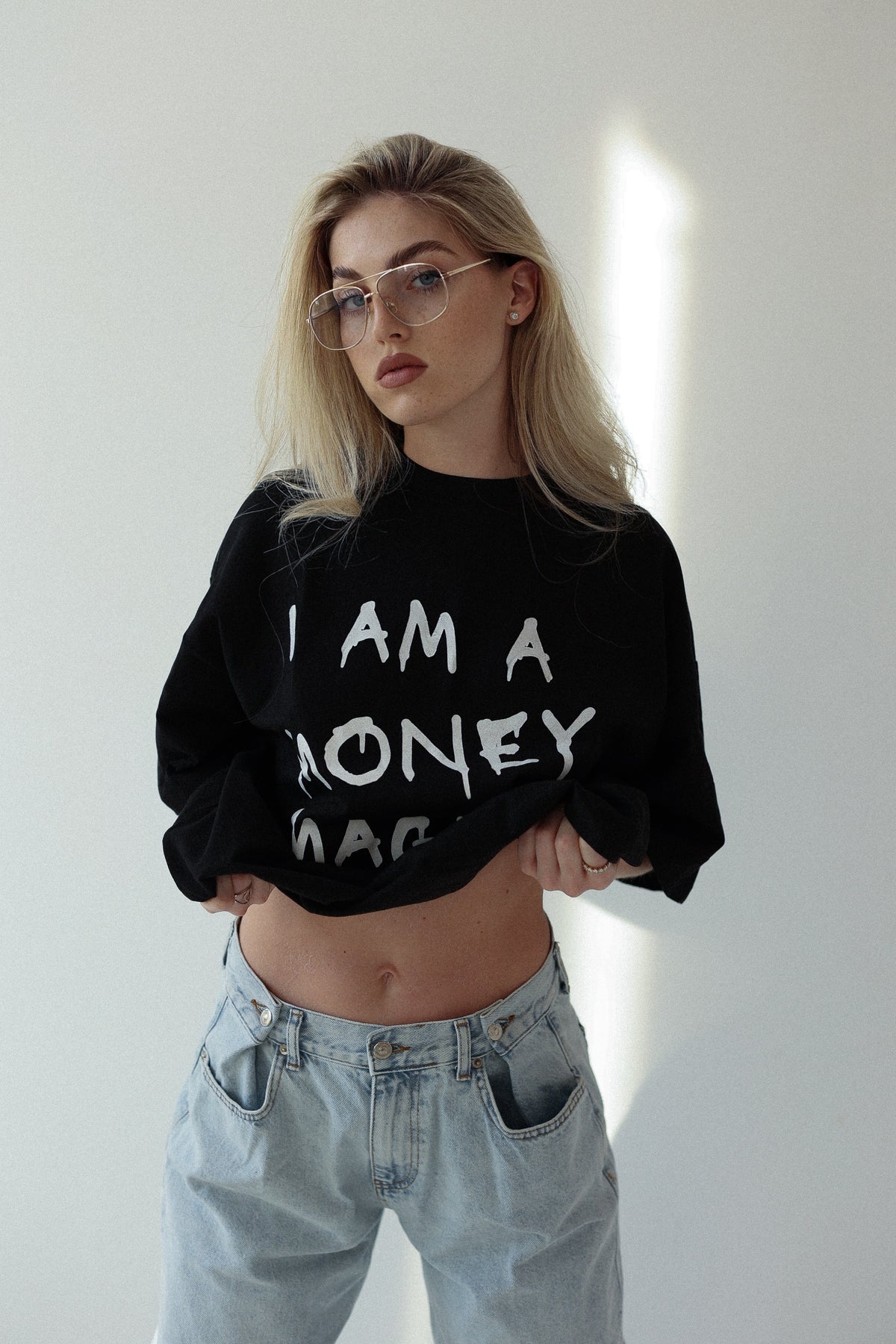 Koszulka damska z napisem Money Magnet czarna