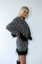 Tweedowy komplet damski z piórami Chic Elegance pepitka czarny