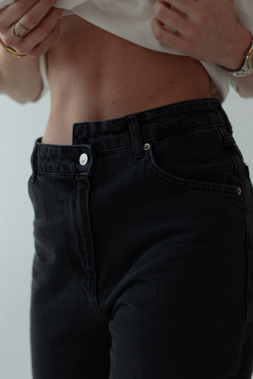 Jeansy damskie Asymmetric czarne