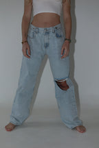 Jeansy damskie wide leg z regulowanym pasem Rebel