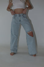 Jeansy damskie wide leg z regulowanym pasem Rebel
